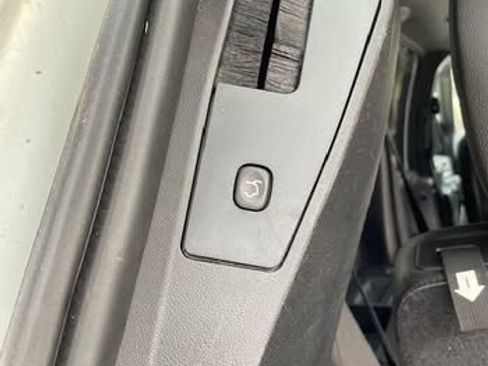 Used 2018 Dodge Grand Caravan GT image 19