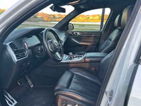 Used 2022 BMW X5 xDrive40i w/ M Sport Package image 12