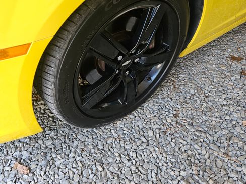 Used 2015 Chevrolet Camaro SS RWD image 10