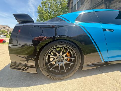 Used 2017 Nissan GT-R Premium AWD/4WD image 11