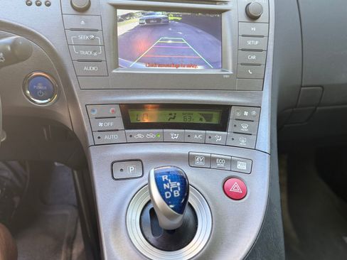 Used 2014 Toyota Prius Two image 6