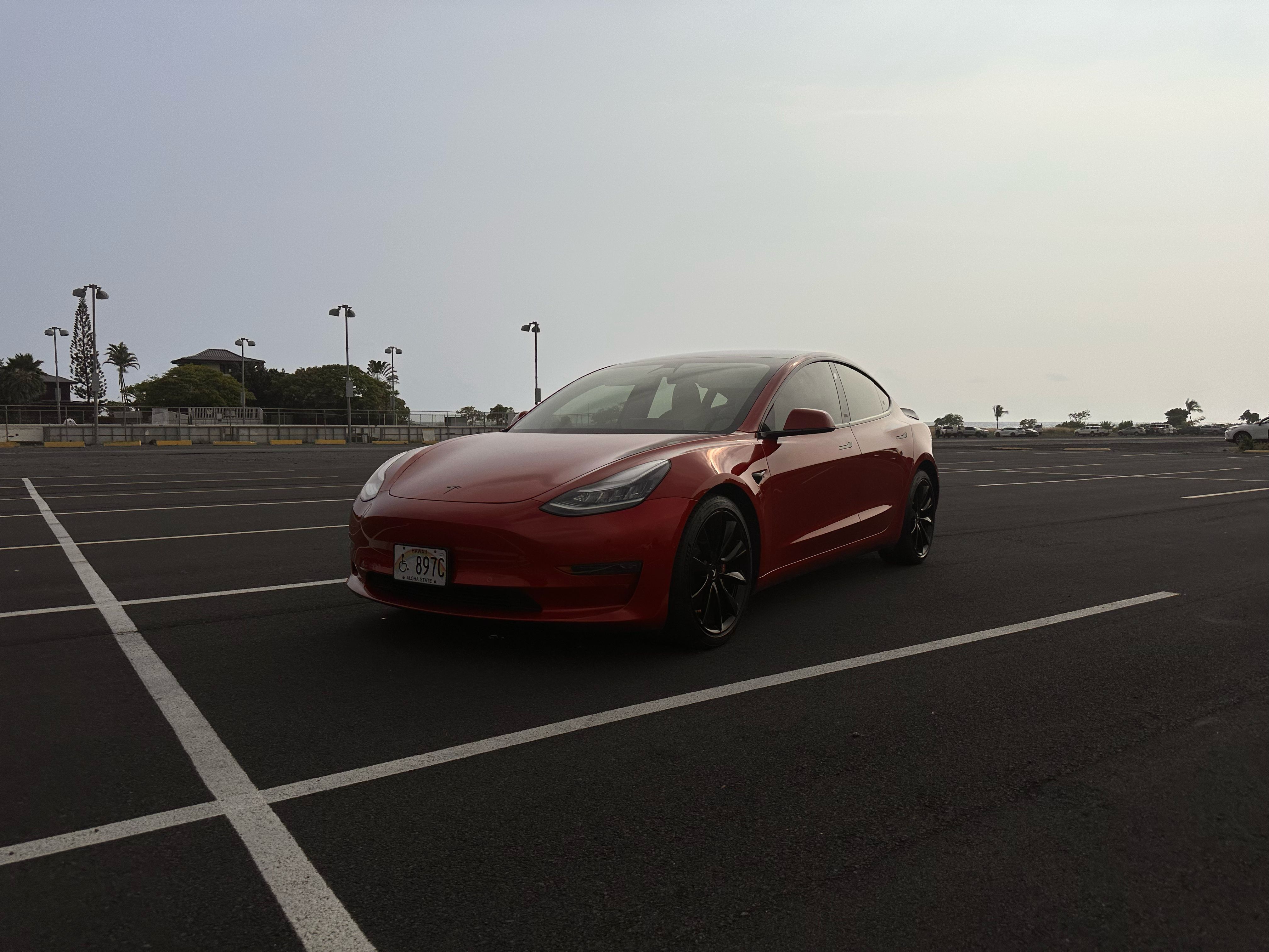 Used 2018 Tesla Model 3 Performance AWD/4WD image 2