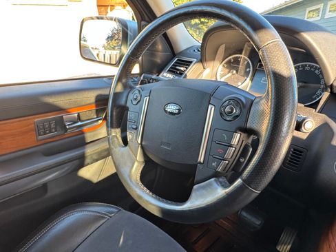 Used 2010 Land Rover Range Rover Sport Supercharged image 9