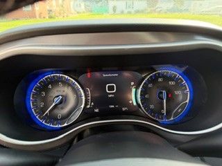 Used 2025 Chrysler Voyager LX FWD image 9