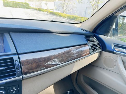 Used 2011 BMW X5 xDrive35i image 12