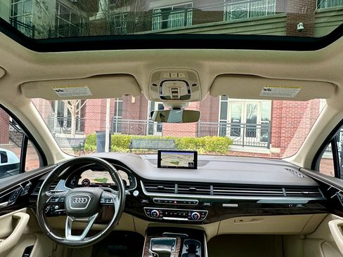 Used 2018 Audi Q7 3.0T Prestige w/ Prestige Package image 19