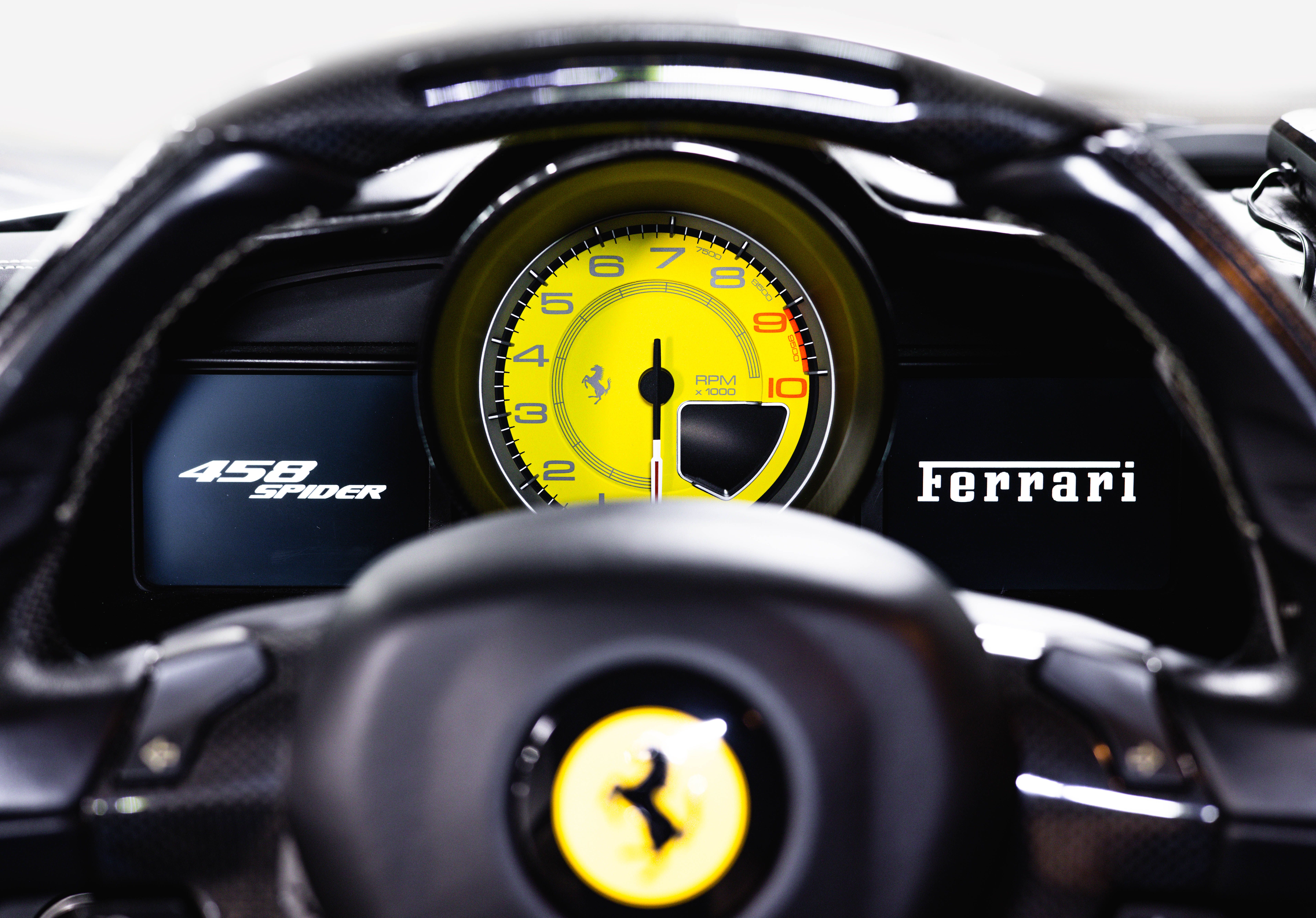 Used 2014 Ferrari 458 Spider RWD image 17