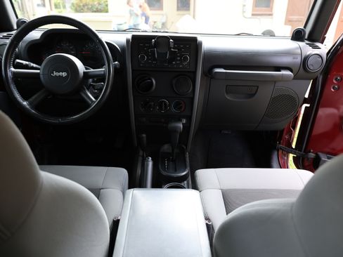 Used 2008 Jeep Wrangler X image 11