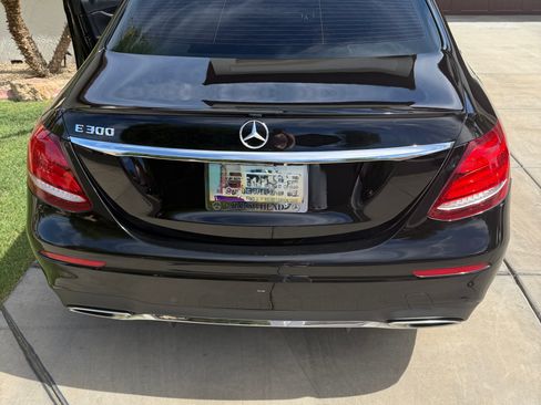 Used 2019 Mercedes-Benz E 300 image 13