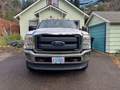 Used 2016 Ford F350 XL w/ XL Appearance Package image 4