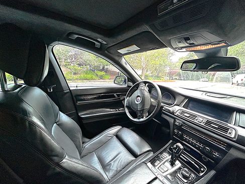 Used 2013 BMW ALPINA B7 image 23