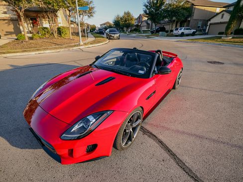 Used 2014 Jaguar F-TYPE S image 11