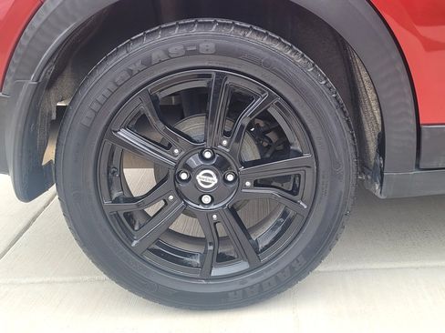 Used 2020 Nissan Kicks SR w/ SR Premium Package image 13