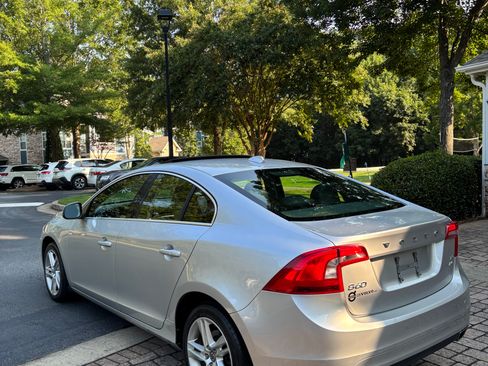 Used 2015 Volvo S60 T5 Premier image 5