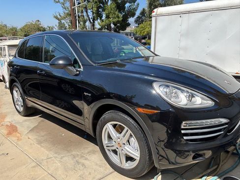 Used 2014 Porsche Cayenne S AWD/4WD image 10