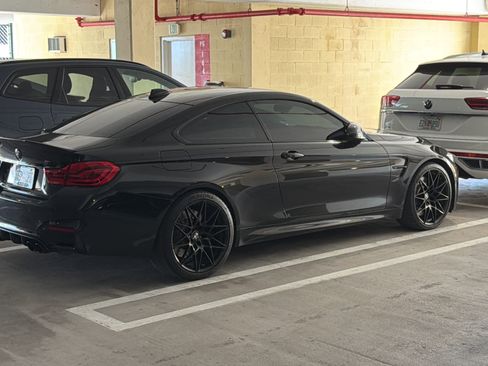Used 2018 BMW M4 Coupe RWD image 2