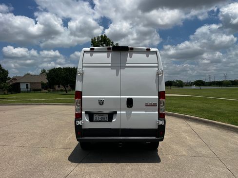 Used 2017 RAM ProMaster 2500 w/ Interior Convenience Group FWD image 2