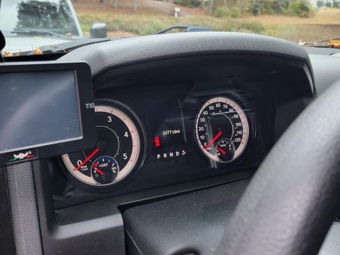 Used 2018 RAM 2500 SLT image 4