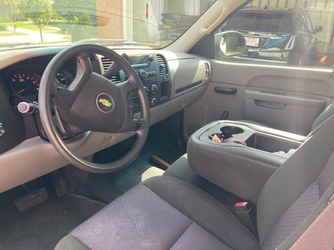 Used 2013 Chevrolet Silverado 1500 W/T RWD image 15