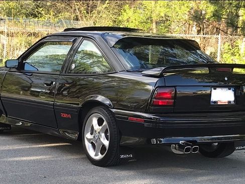 Used 1992 Chevrolet Cavalier Z24 image 25