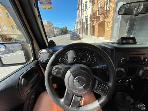 Used 2011 Jeep Wrangler Sport AWD/4WD image 10