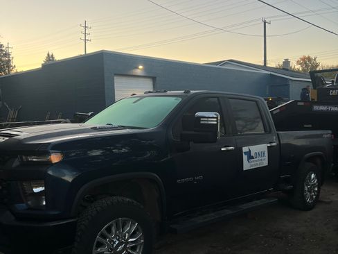 Used 2021 Chevrolet Silverado 2500 W/T w/ WT Convenience Package image 4