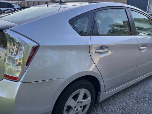 Used 2010 Toyota Prius Five image 14