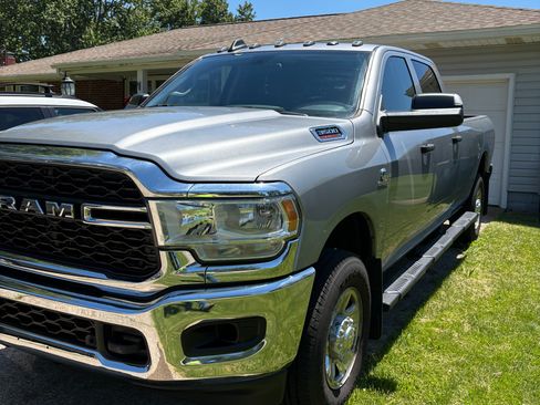 Used 2019 RAM 3500 Tradesman w/ Chrome Appearance Group AWD/4WD image 1