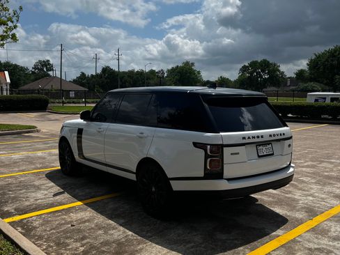 Used 2018 Land Rover Range Rover Long Wheelbase Supercharged AWD/4WD image 9