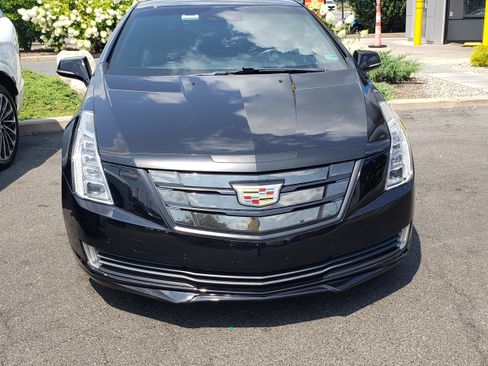 Used 2016 Cadillac ELR w/ Performance Package FWD image 4