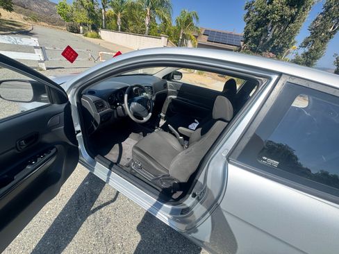Used 2010 Hyundai Accent GS w/ Premium Pkg 3 FWD image 11