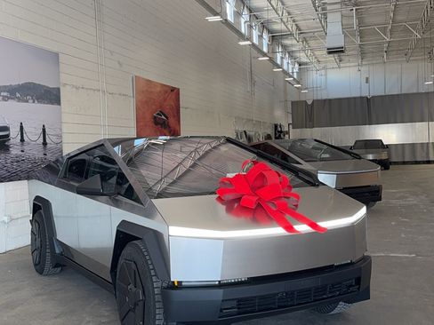 Used 2024 Tesla Cybertruck Cyberbeast image 3