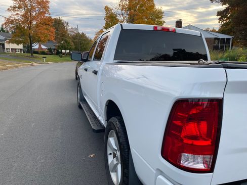 Used 2015 RAM 1500 Express image 2