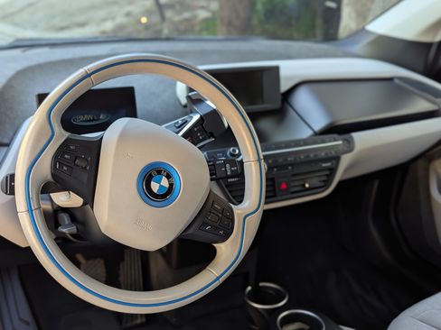 Used 2015 BMW i3 image 11