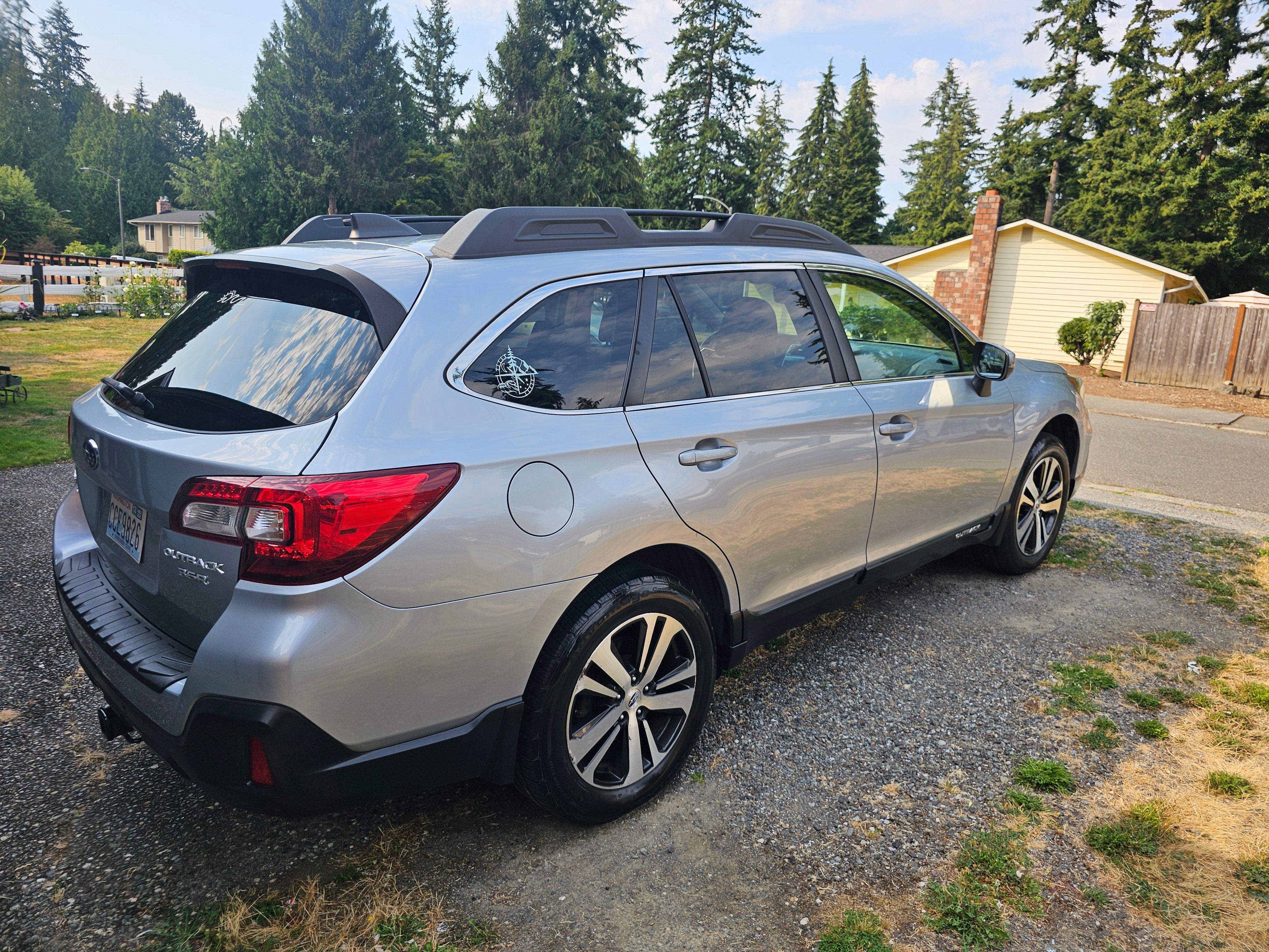 Used 2018 Subaru Outback 3.6R Limited AWD/4WD image 6