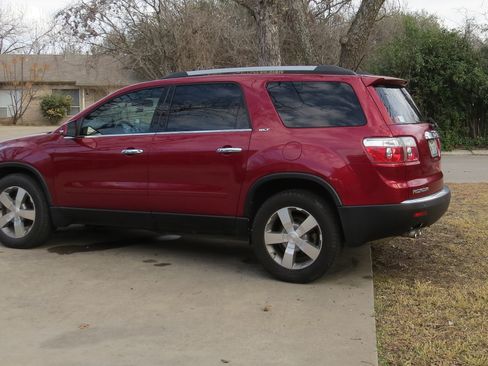 Used 2012 GMC Acadia SLT image 2