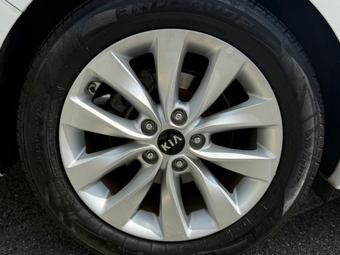 Used 2016 Kia Optima EX w/ Premium Package image 23