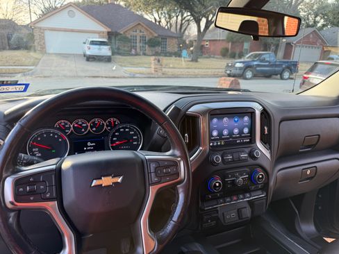 Used 2021 Chevrolet Silverado 1500 LT w/ Z71 Off-Road Package image 14