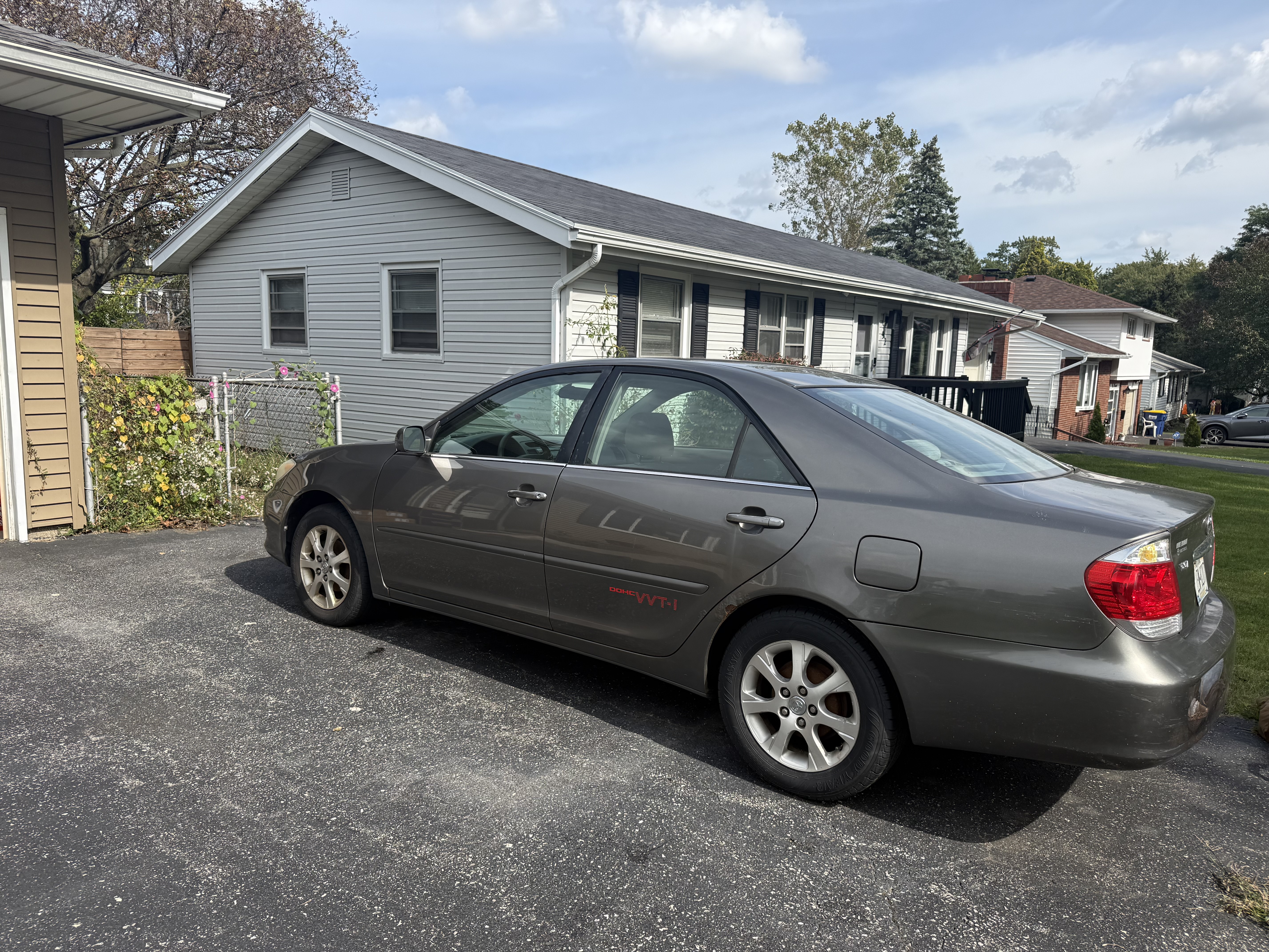Used 2006 Toyota Camry LE FWD image 9