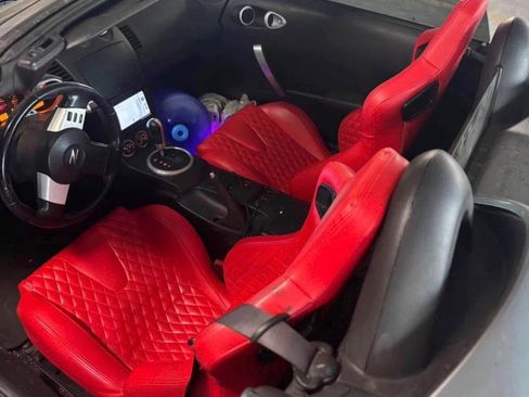 Used 2004 Nissan 350Z Touring image 10