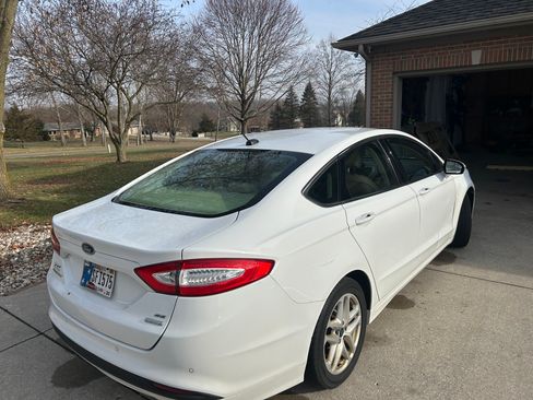 Used 2015 Ford Fusion SE w/ Equipment Group 202A image 5