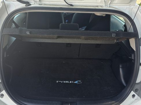 Used 2013 Toyota Prius C Two image 9