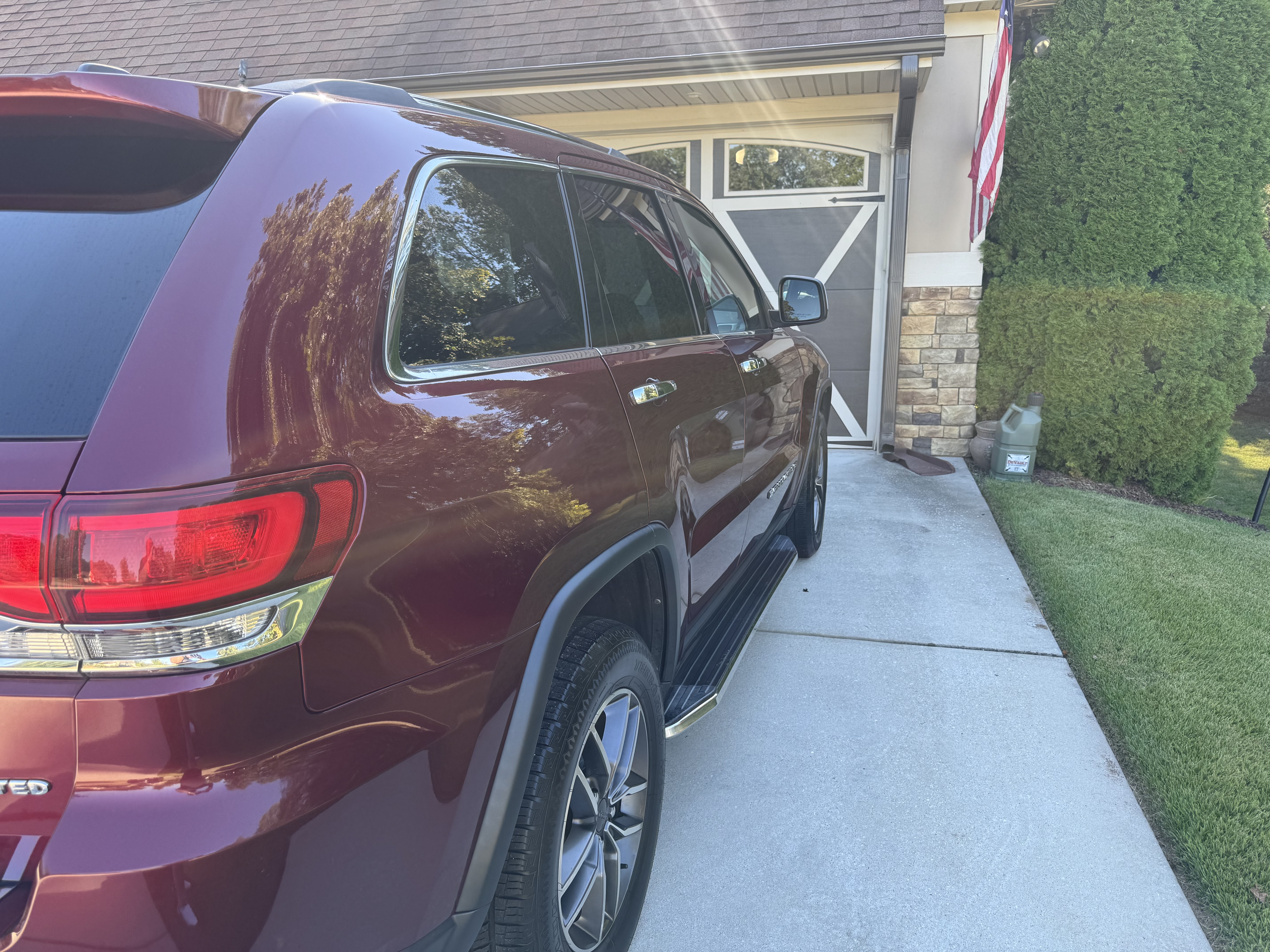 Used 2022 Jeep Grand Cherokee Limited AWD/4WD image 5