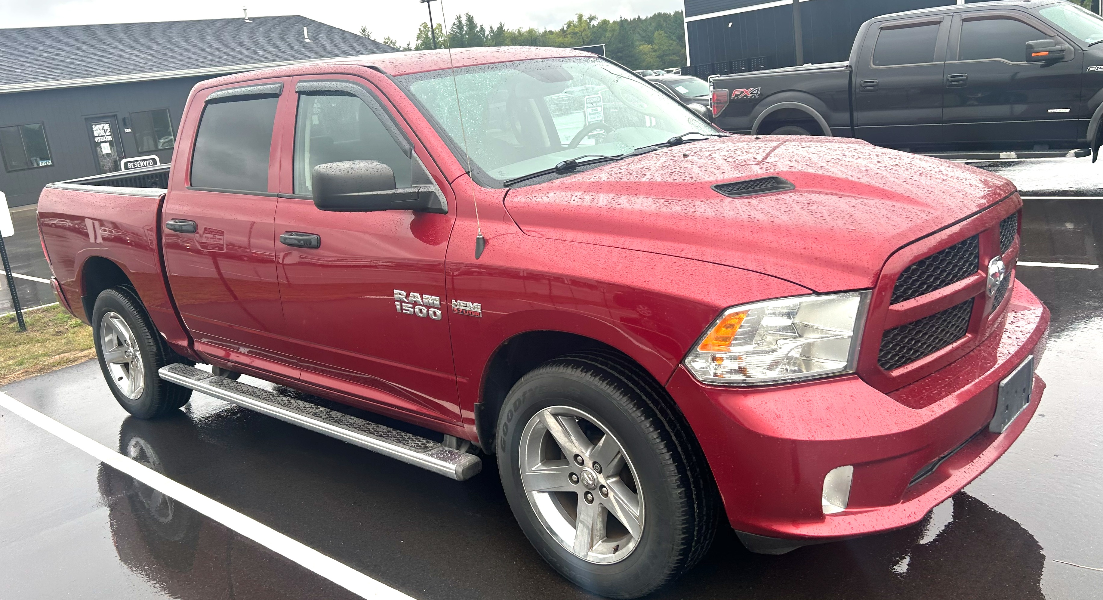 Used 2014 RAM 1500 Express w/ Ram Charger Package AWD/4WD image 2