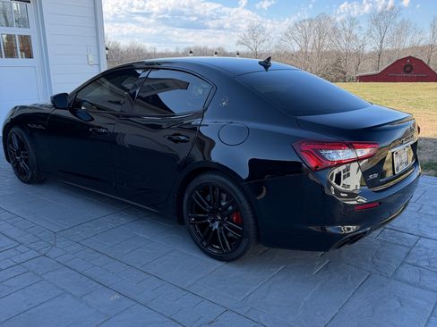 Used 2019 Maserati Ghibli S Q4 image 2