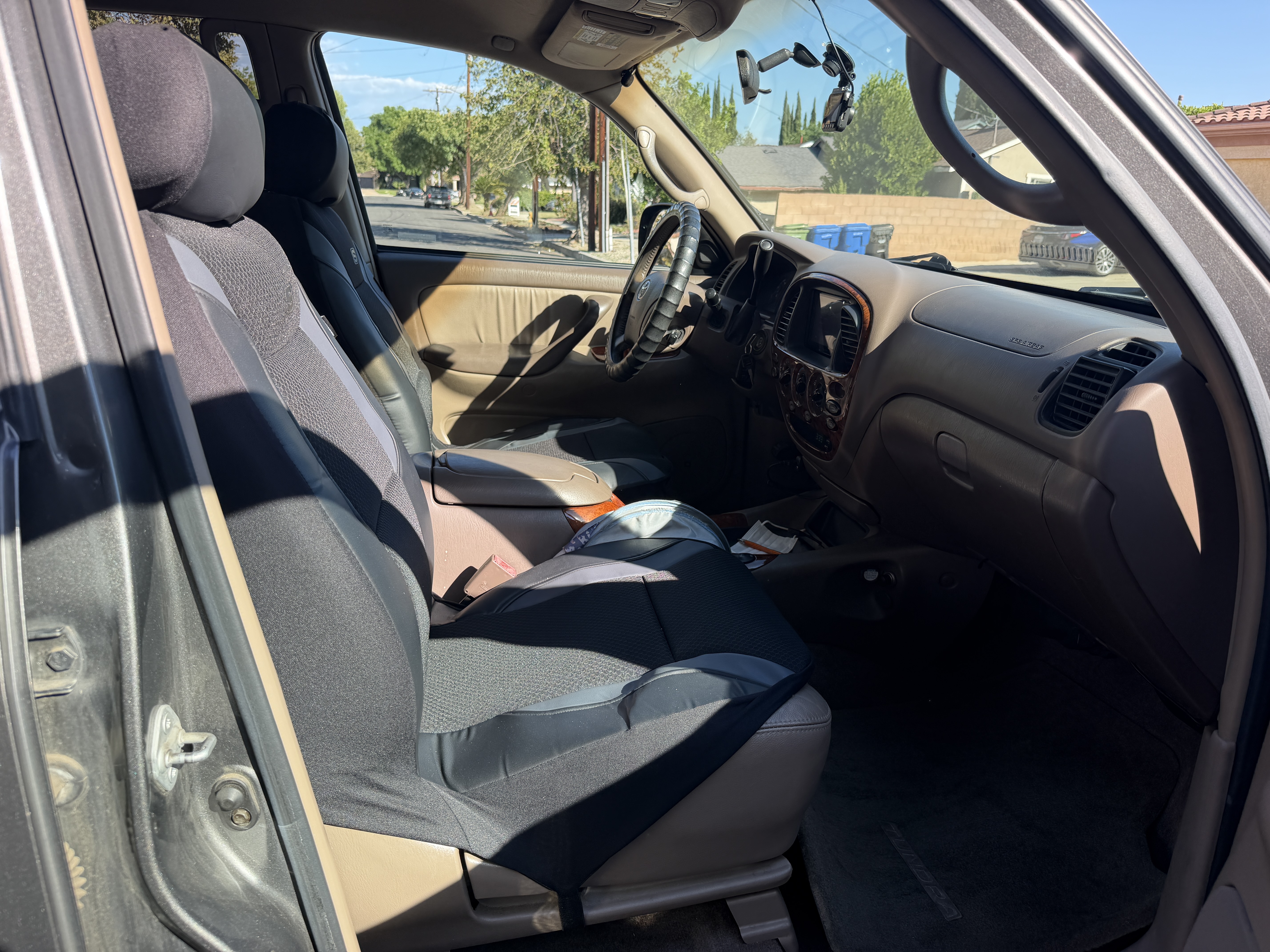 Used 2004 Toyota Tundra Limited w/ Towing Pkg RWD image 12