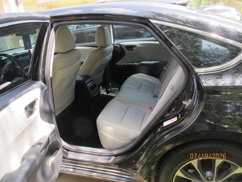 Used 2016 Toyota Avalon XLE FWD image 11