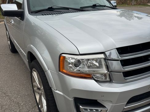 Used 2015 Ford Expedition Platinum AWD/4WD image 23