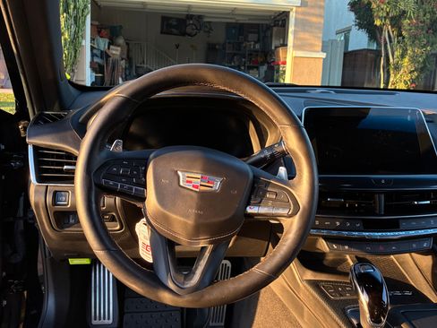 Used 2022 Cadillac CT5 V w/ Premium Package RWD image 11