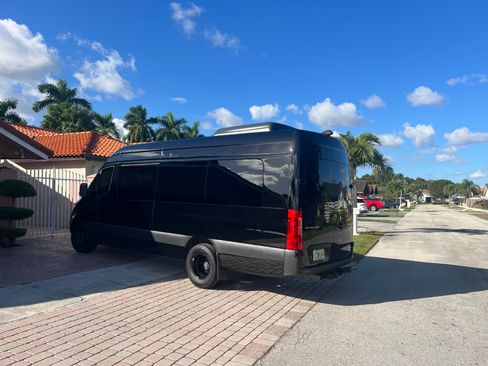 Used 2022 Mercedes-Benz Sprinter 3500 image 23